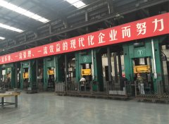 耐火磚成型壓力機的選擇，對企業(yè)的影響的兩個方面